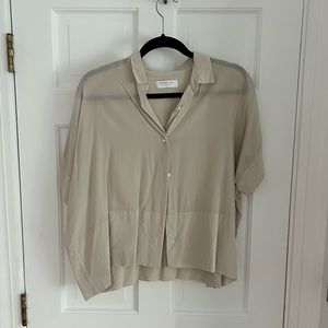 Everlane Silk Square Cut/Cropped button down shirt - size 10